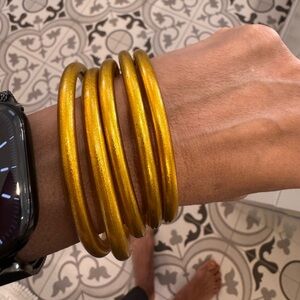 Elegant Gold Bangle Bracelet Set